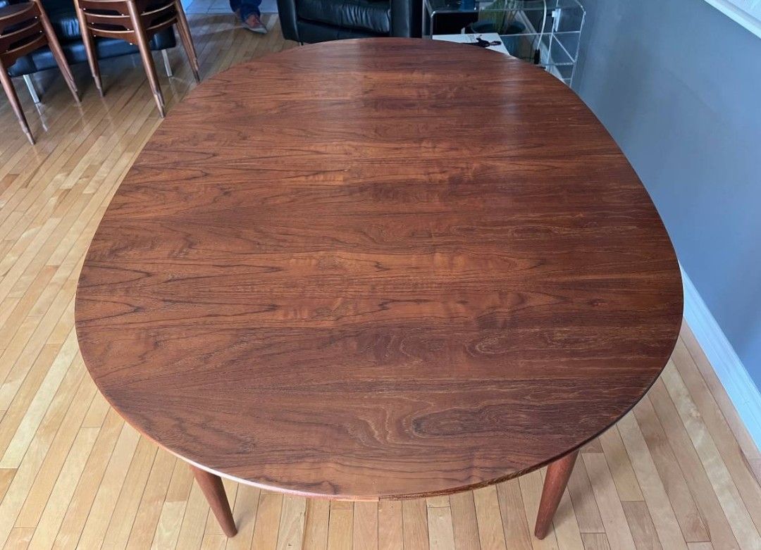 RESTORED Mid Century Modern teak "Heart" set of expansion table & 6 chairs by Hans J Wegner