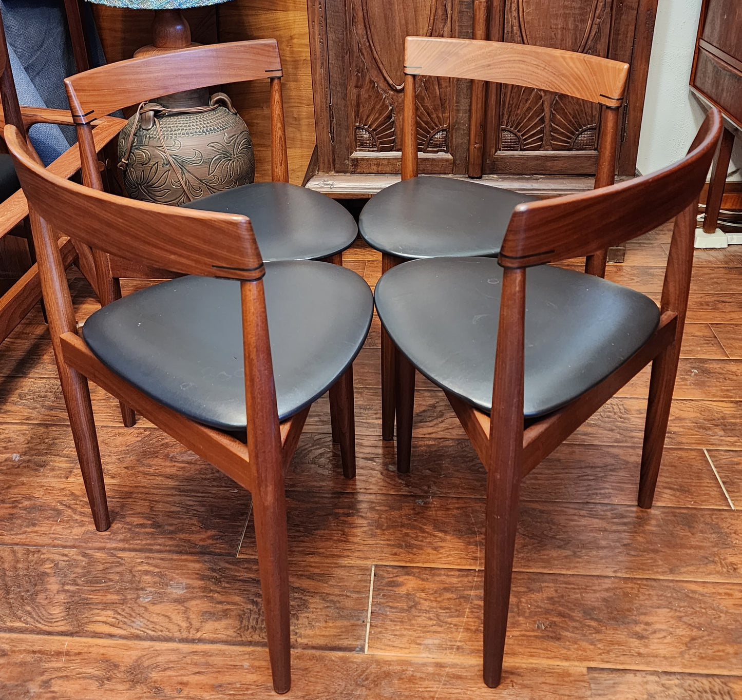 REFINISHED Danish MCM ROUNDETTE Teak Extension Table & 4 Chairs by Hans Olsen