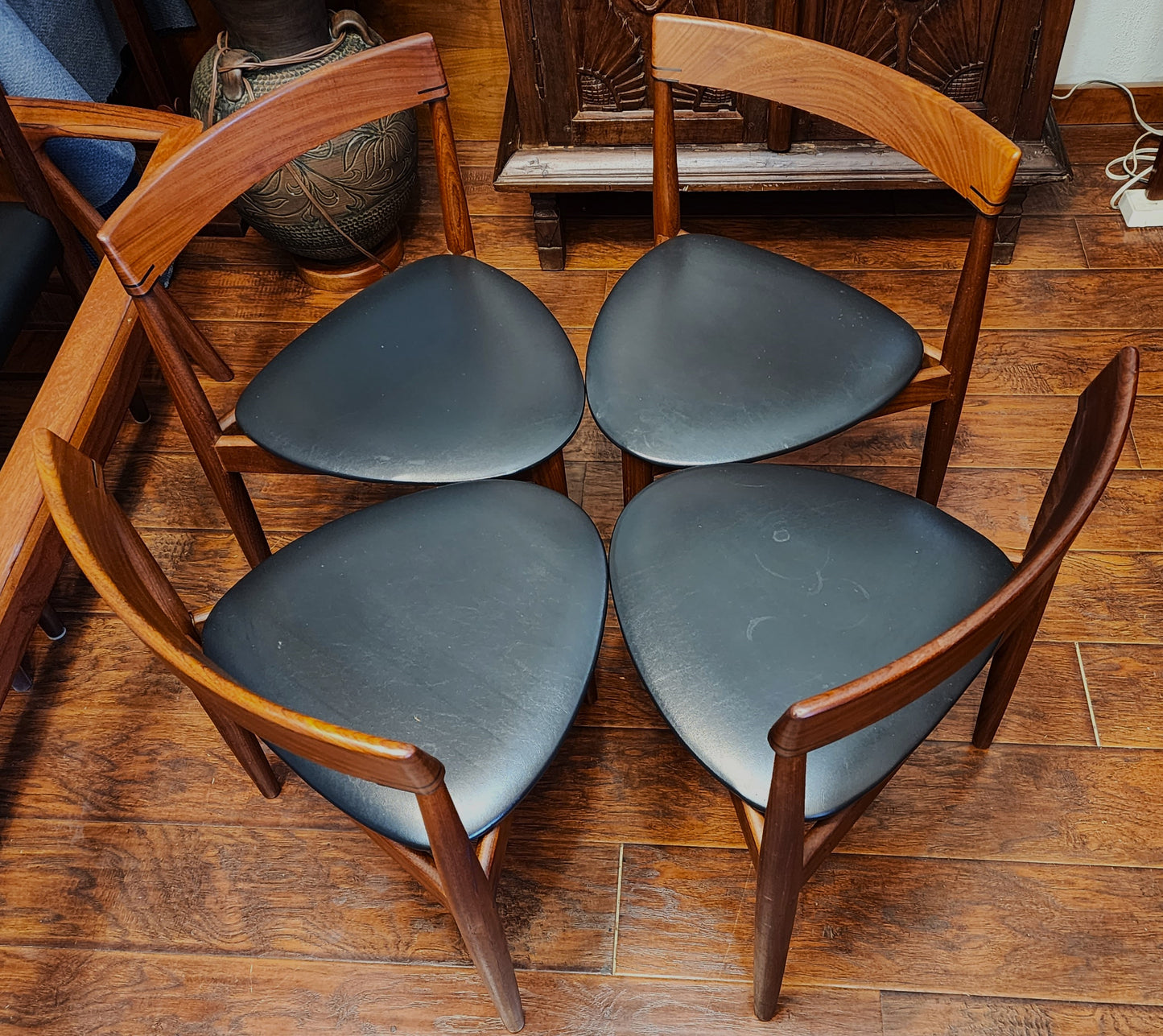 REFINISHED Danish MCM ROUNDETTE Teak Extension Table & 4 Chairs by Hans Olsen