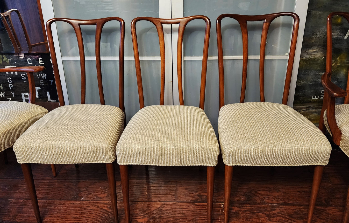 REFINISHED Mid Century Modern Walnut Table w 3 Leaves 61"-103" and 8 Chairs