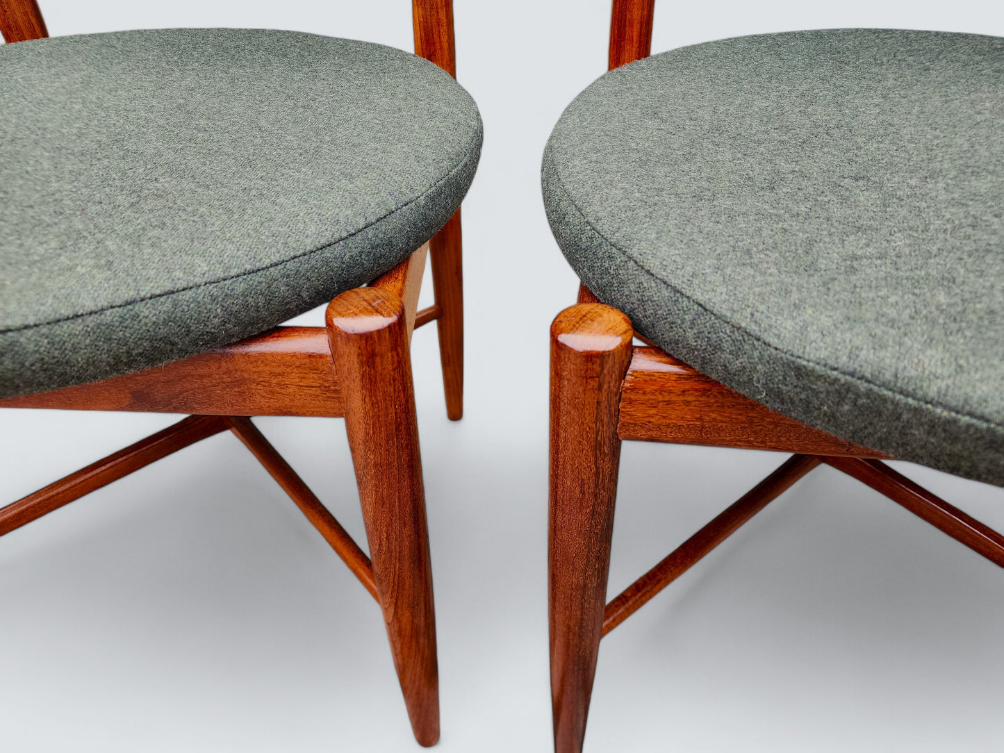 REFINISHED MCM Teak Extension Table & 6 REUPHOLSTERED chairs by G Plan