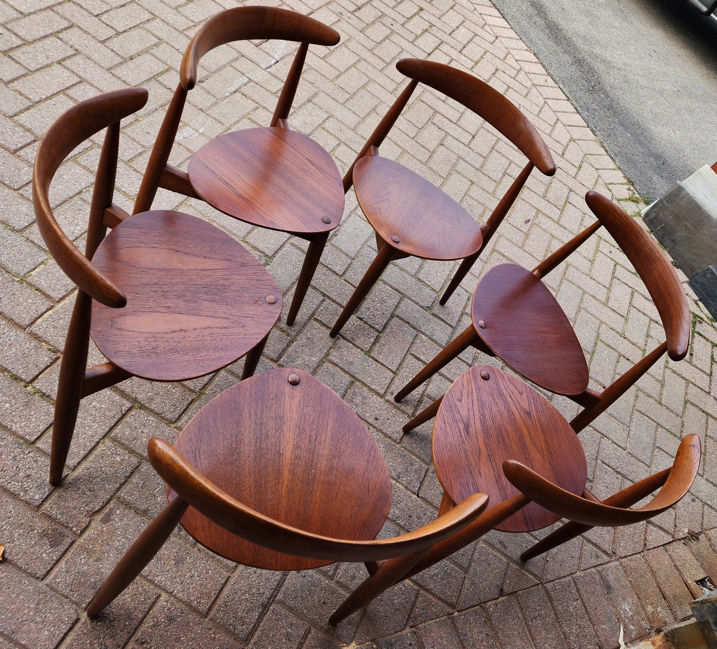 RESTORED Mid Century Modern teak "Heart" set of expansion table & 6 chairs by Hans J Wegner