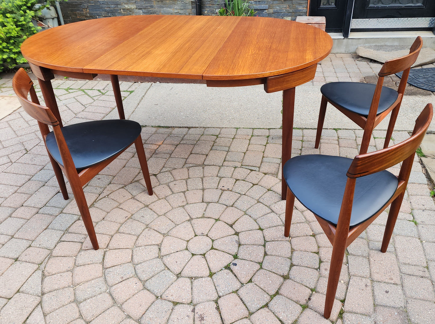 REFINISHED Danish MCM ROUNDETTE Teak Extension Table & 4 Chairs by Hans Olsen