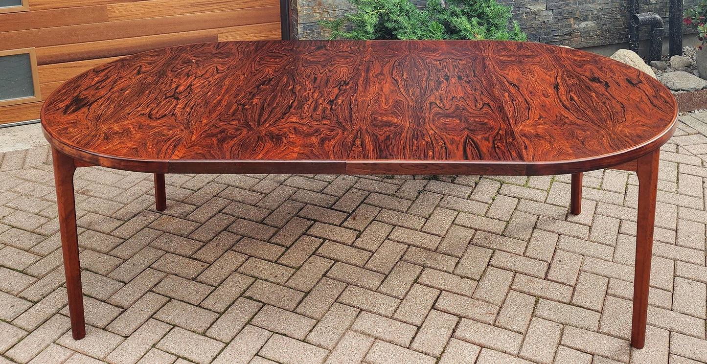REFINISHED Danish Mid Century Modern Rio Rosewood Table Round to Oval 2 Leaves by H. Kjaernulf 47"-86"