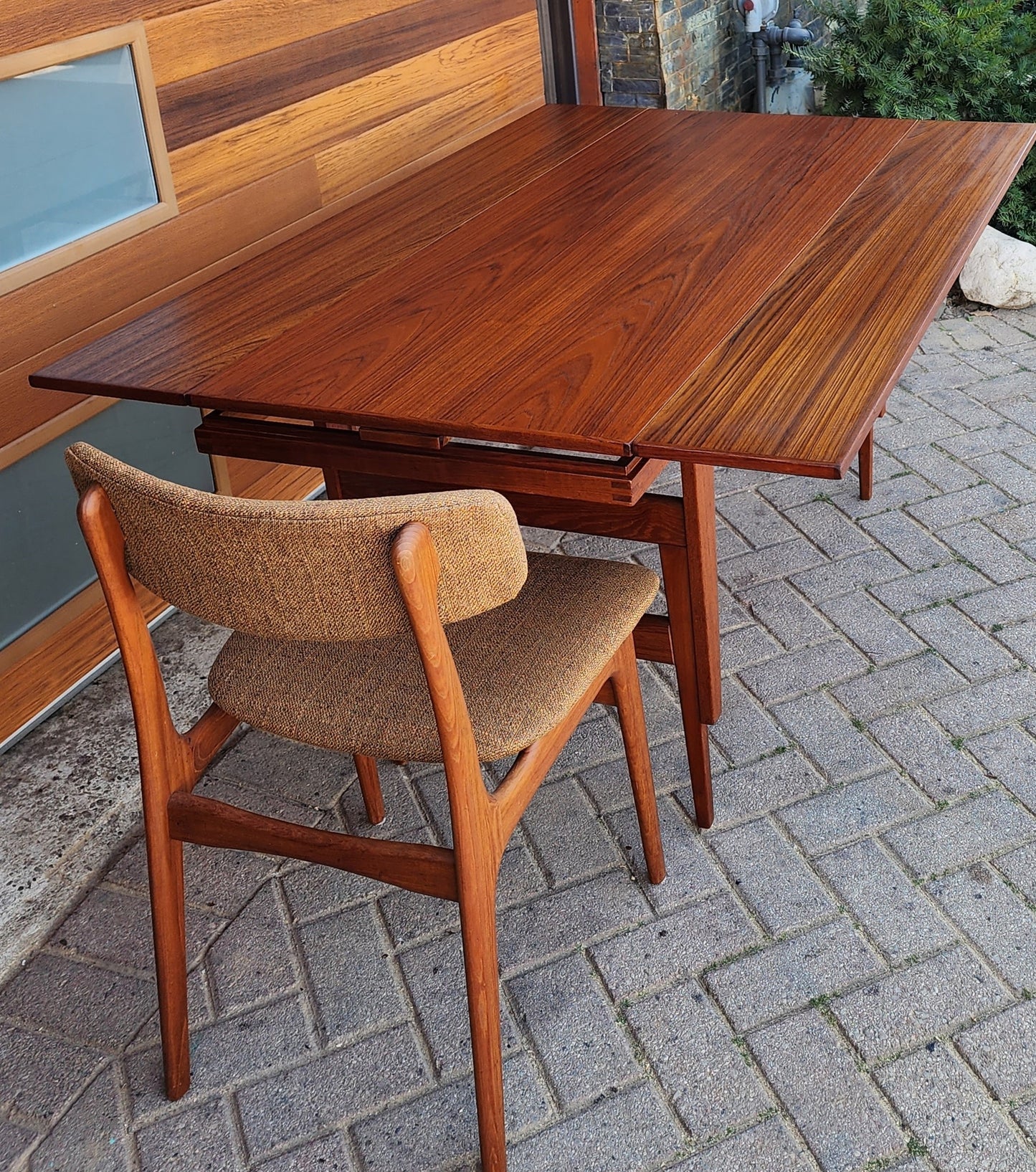 REFINISHED Danish Mid Century Modern Metamorphic Teak ‘Elevator’ Table by Kai Kristiansen, 3 Tables in 1