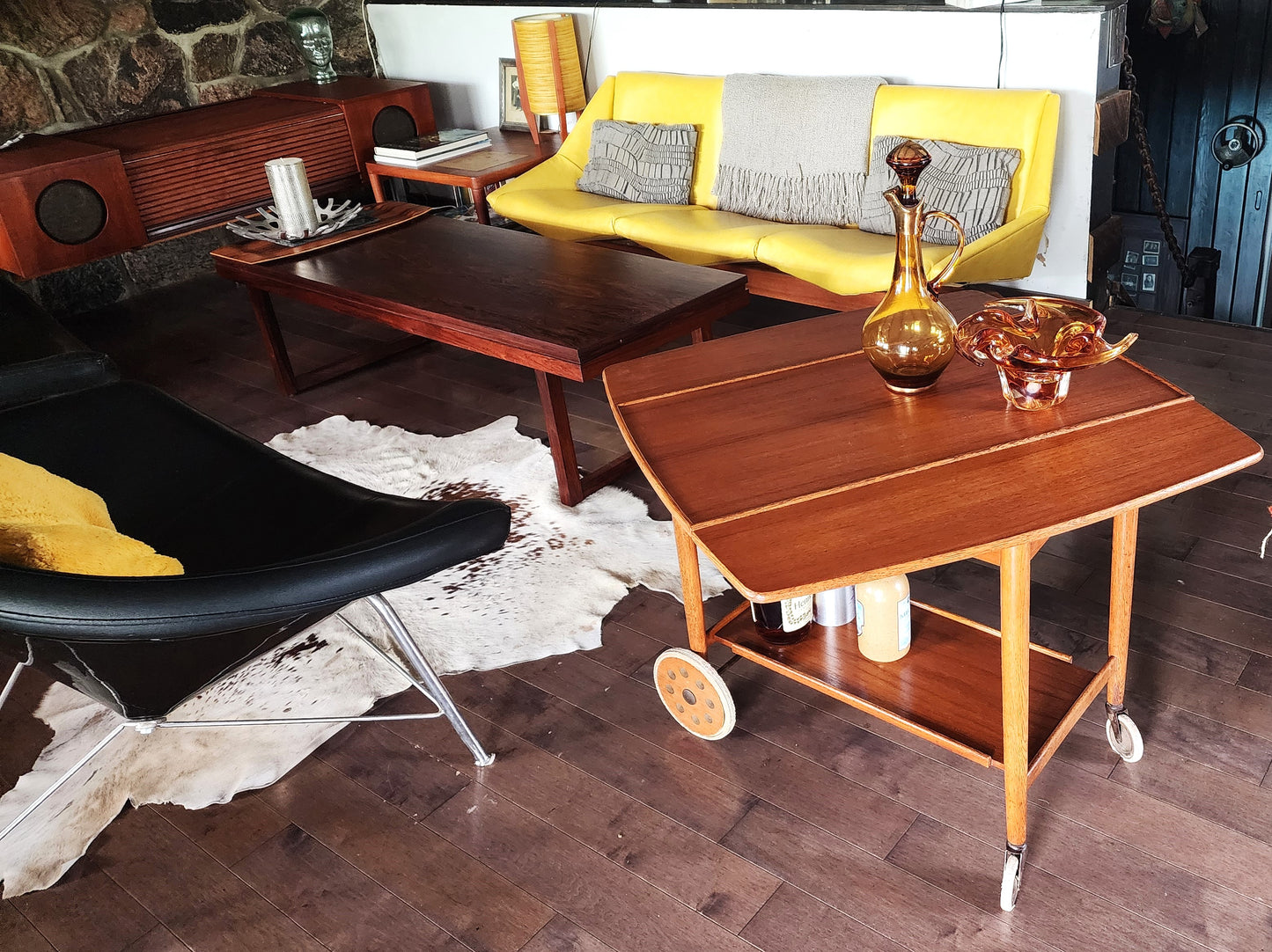 REFINISHED Swedish MCM Teak Bar Cart by Ove Blidberg "Rullan"