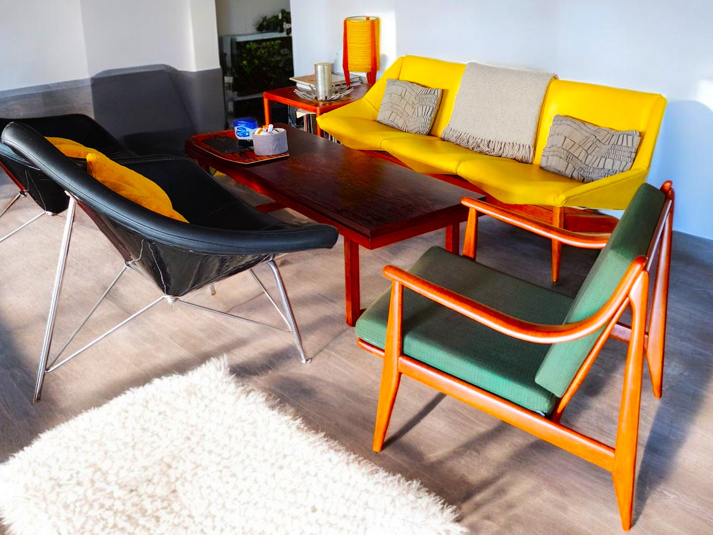 REFINISHED Italian Mid Century Modern Lounge Chair