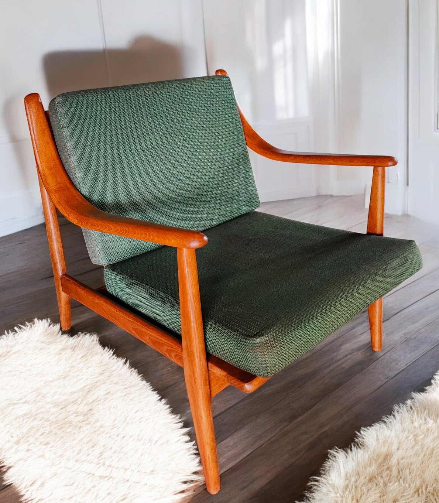 REFINISHED Italian Mid Century Modern Lounge Chair