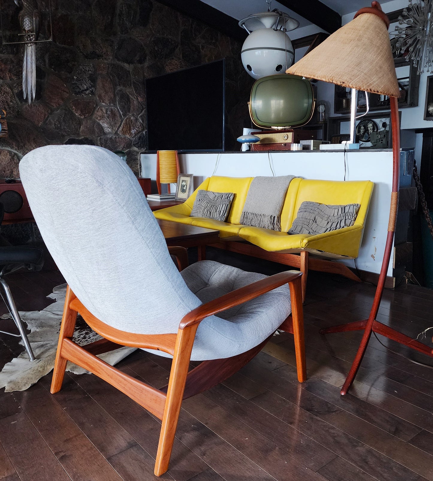 REFINISHED REUPHOLSTERED MCM Teak Scoop Lounge Chair by R. Huber