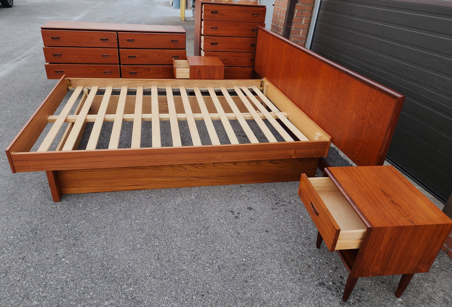 RESTORED Mid Century Modern Teak Queen Bed w Nightstands & 2 Dressers