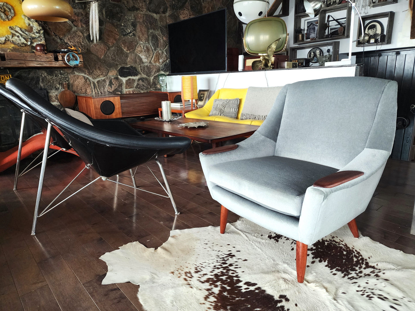 2 REFINISHED REUPHOLSTERED in Wool Mohair Teak Mid Century Modern Lounge Chairs