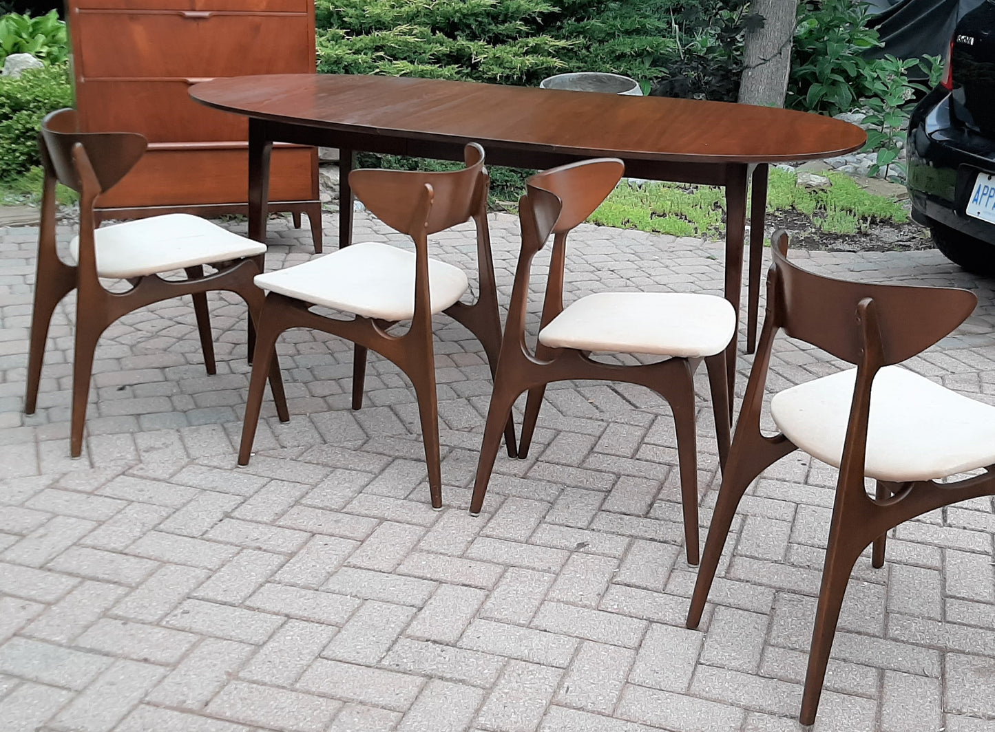 Restored MCM Walnut Dining Table w 1 leaf & 4 Chairs by Deilcraft