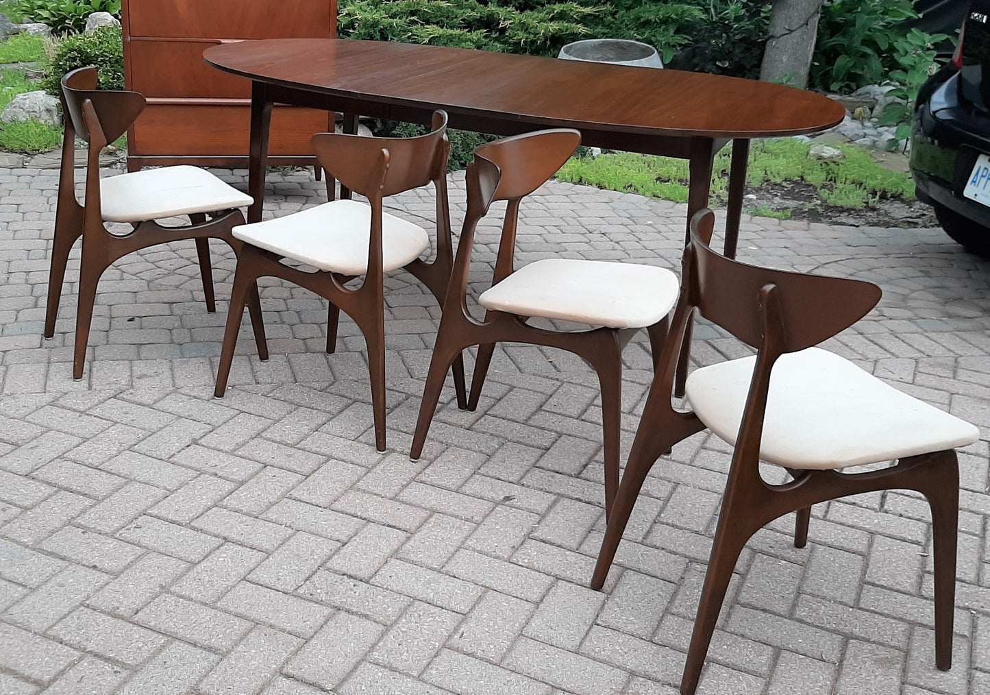 Restored MCM Walnut Dining Table w 1 leaf & 4 Chairs by Deilcraft