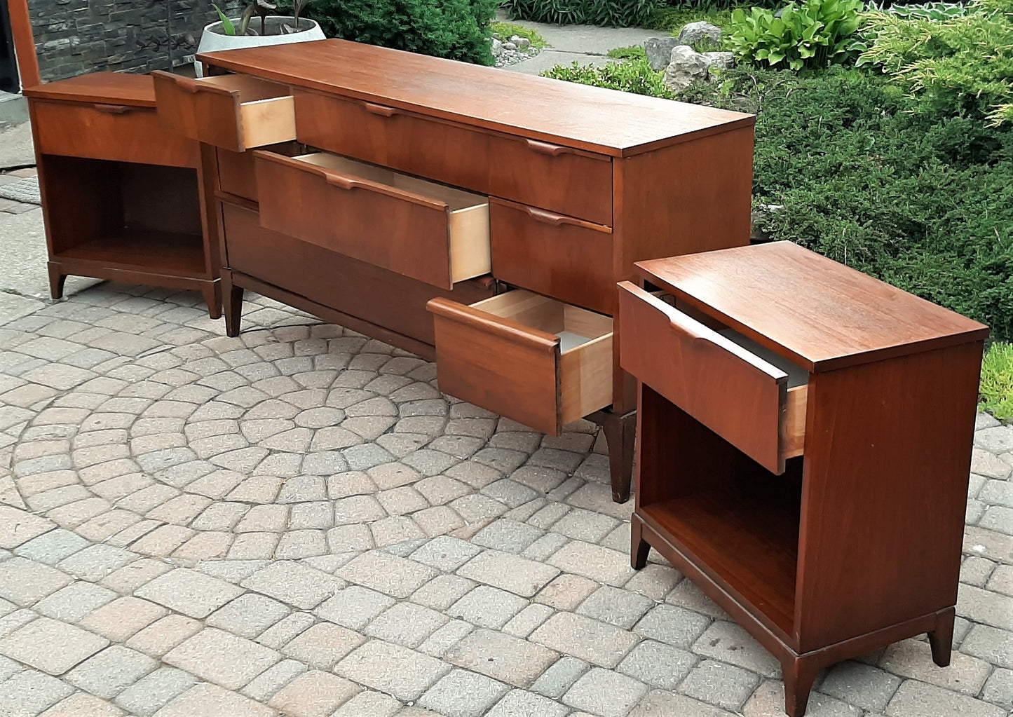 REFINISHED MCM Walnut Bedroom set compact: Dresser 9 drawers, Tallboy, 2 nightstands