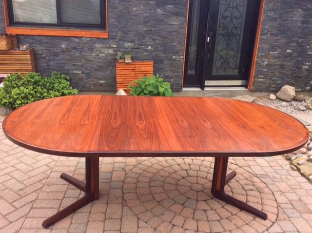 REFINISHED Danish MCM Rosewood Table Round to Oval w 2 Leaves 48"-86.5" - Mid Century Modern Toronto