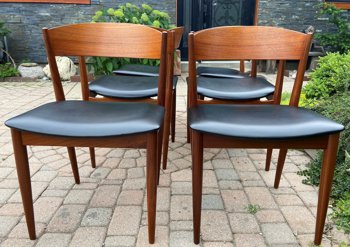 6 Danish Mid Century Modern Teak Chairs by Jydsk Møbelindustri