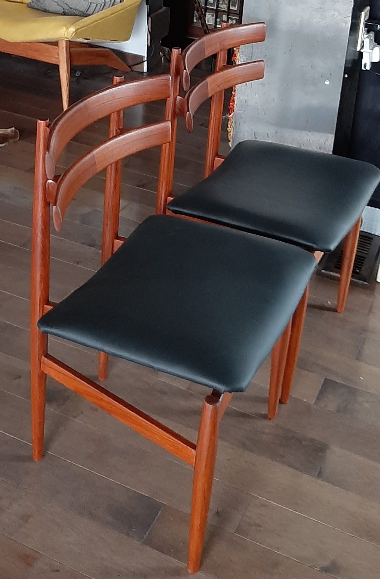 2 REFINISHED P. Hundevad Teak Chairs REUPHOLSTERED in Real Leather, PERFECT, model 30 - Mid Century Modern Toronto