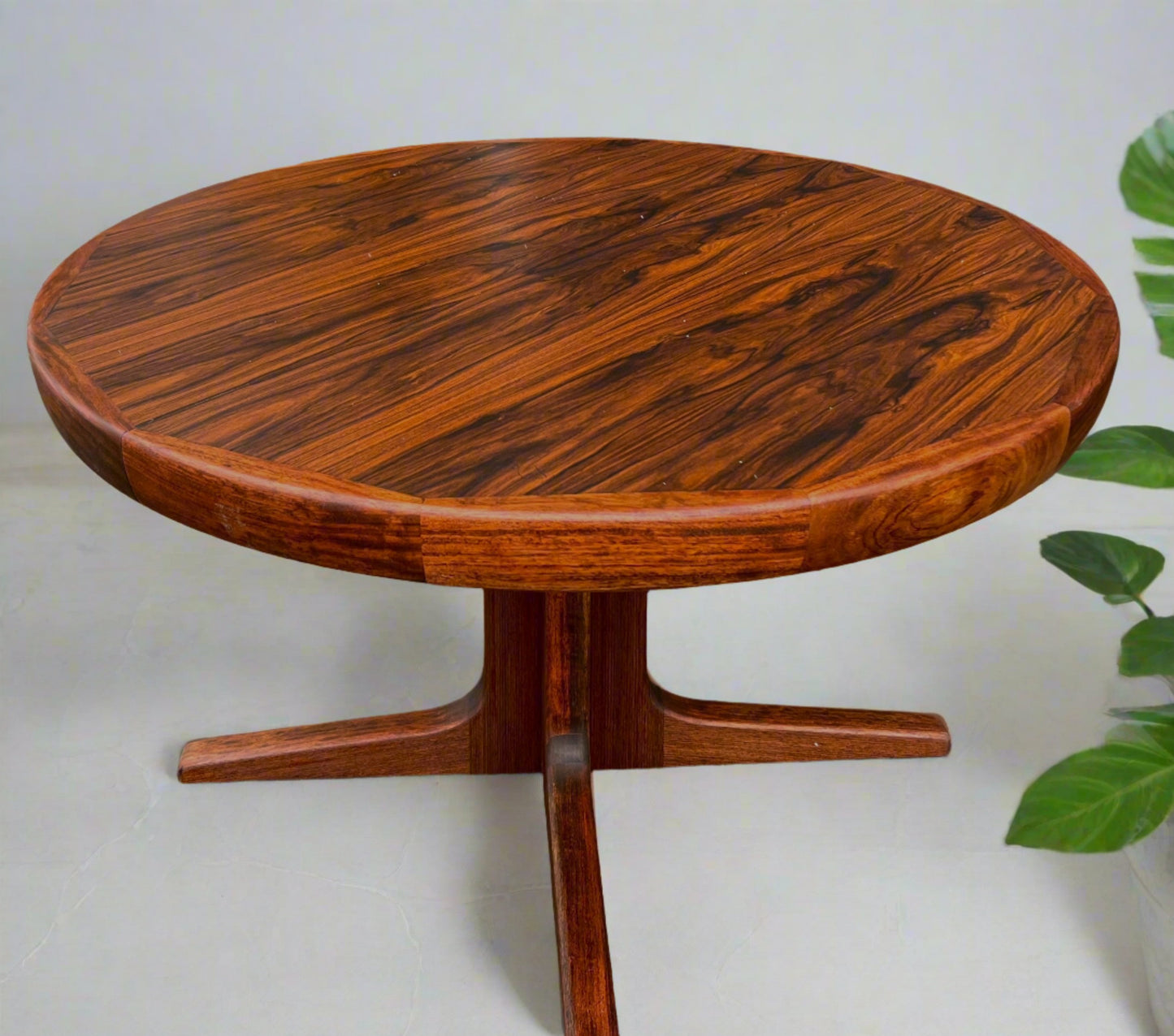 REFINISHED Danish Mid Century Modern Rosewood Table Round w 1 Leaf, 47"-66.5"