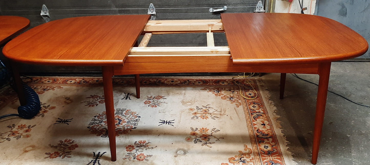 REFINISHED Danish MCM Teak Table Oval w 2 leaves 63"-99" & 4 Chairs by Arne Wahl-Iversen PERFECT - Mid Century Modern Toronto