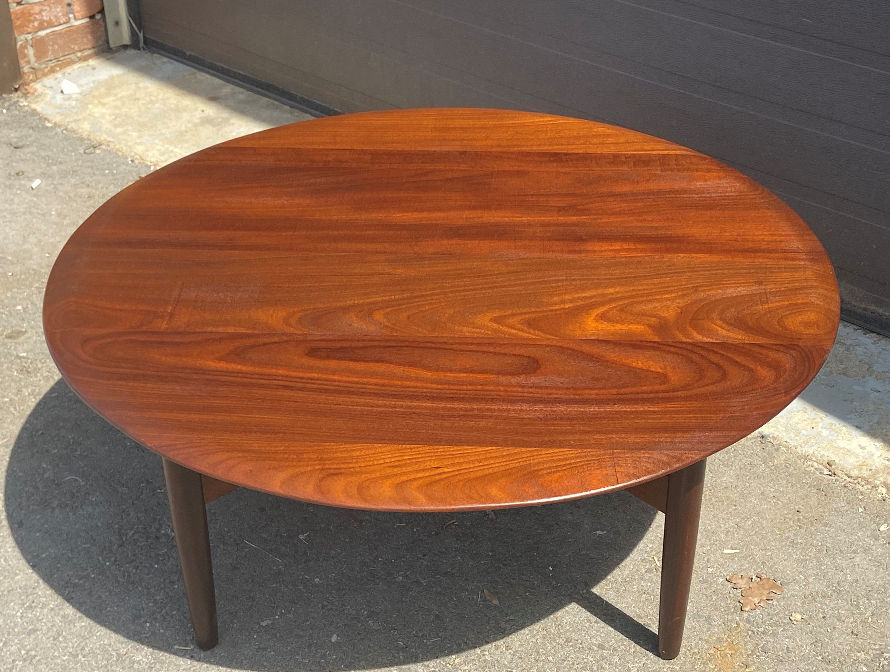 Teak round clearance coffee table