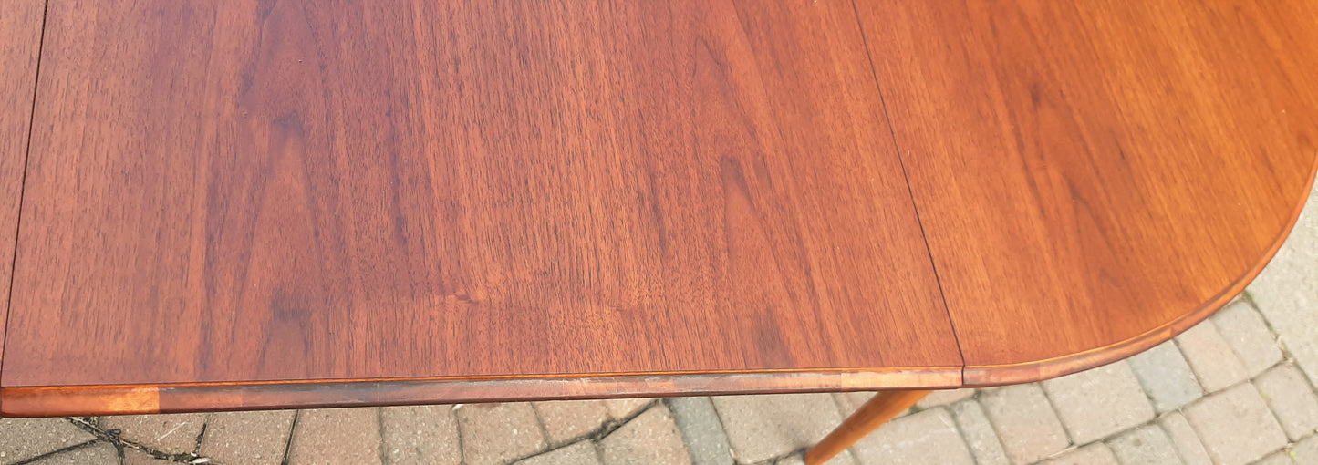 REFINISHED MCM Walnut Dining Table Round to Oval w 2 leaves by Deilcraft, PERFECT, 40"-76"