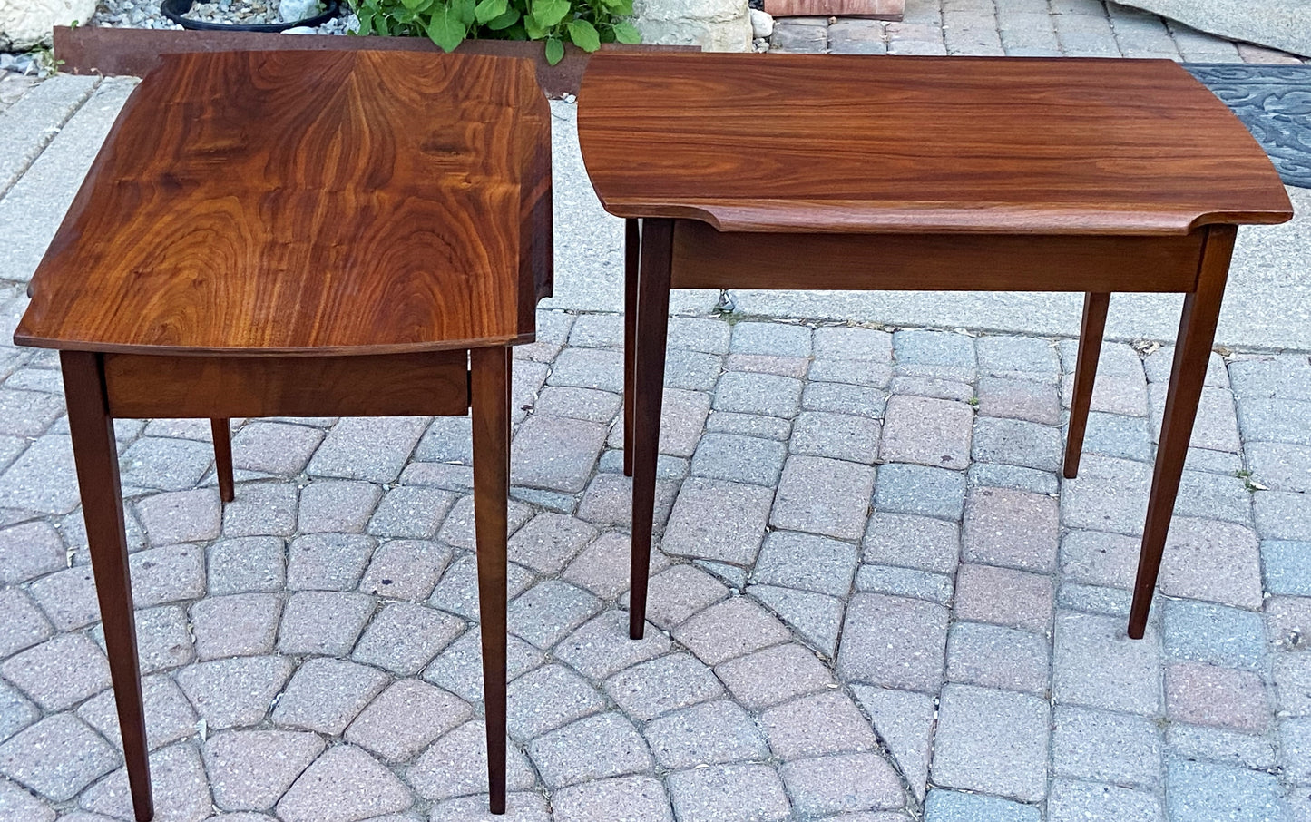 2 REFINISHED Mid Century Modern walnut end tables w drawers, Perfect