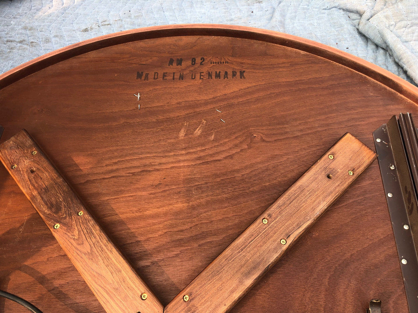 REFINISHED Danish MCM Rosewood Table Round to Oval w 2 Leaves 47.5"-87"perfect - Mid Century Modern Toronto