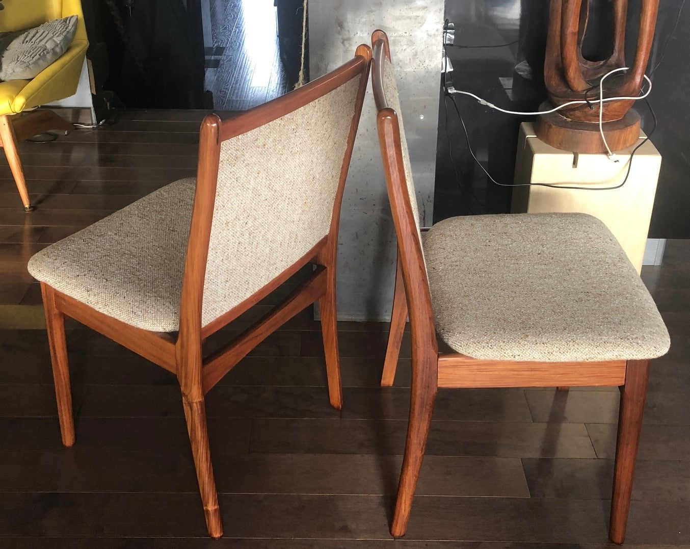 Set REFINISHED Danish MCM Rosewood Table Oval w 2 Leaves 70-109" & 6 Chairs, all perfect - Mid Century Modern Toronto