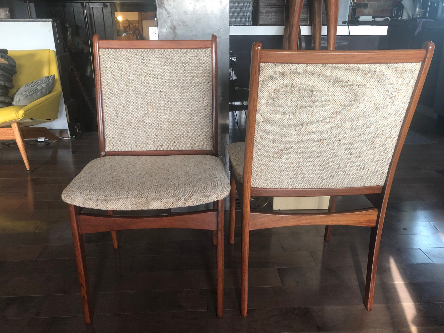 Set REFINISHED Danish MCM Rosewood Table Oval w 2 Leaves 70-109" & 6 Chairs, all perfect - Mid Century Modern Toronto