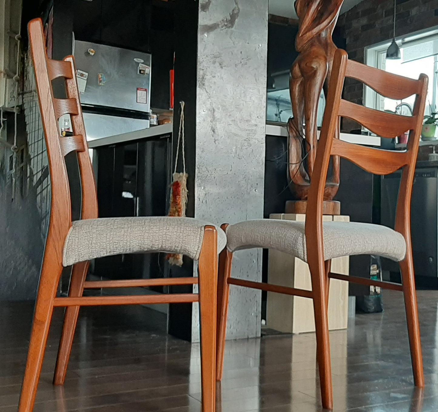 REFINISHED Danish MCM Teak Table Oval w 2 leaves 63"-99" & 4 Chairs by Arne Wahl-Iversen PERFECT - Mid Century Modern Toronto