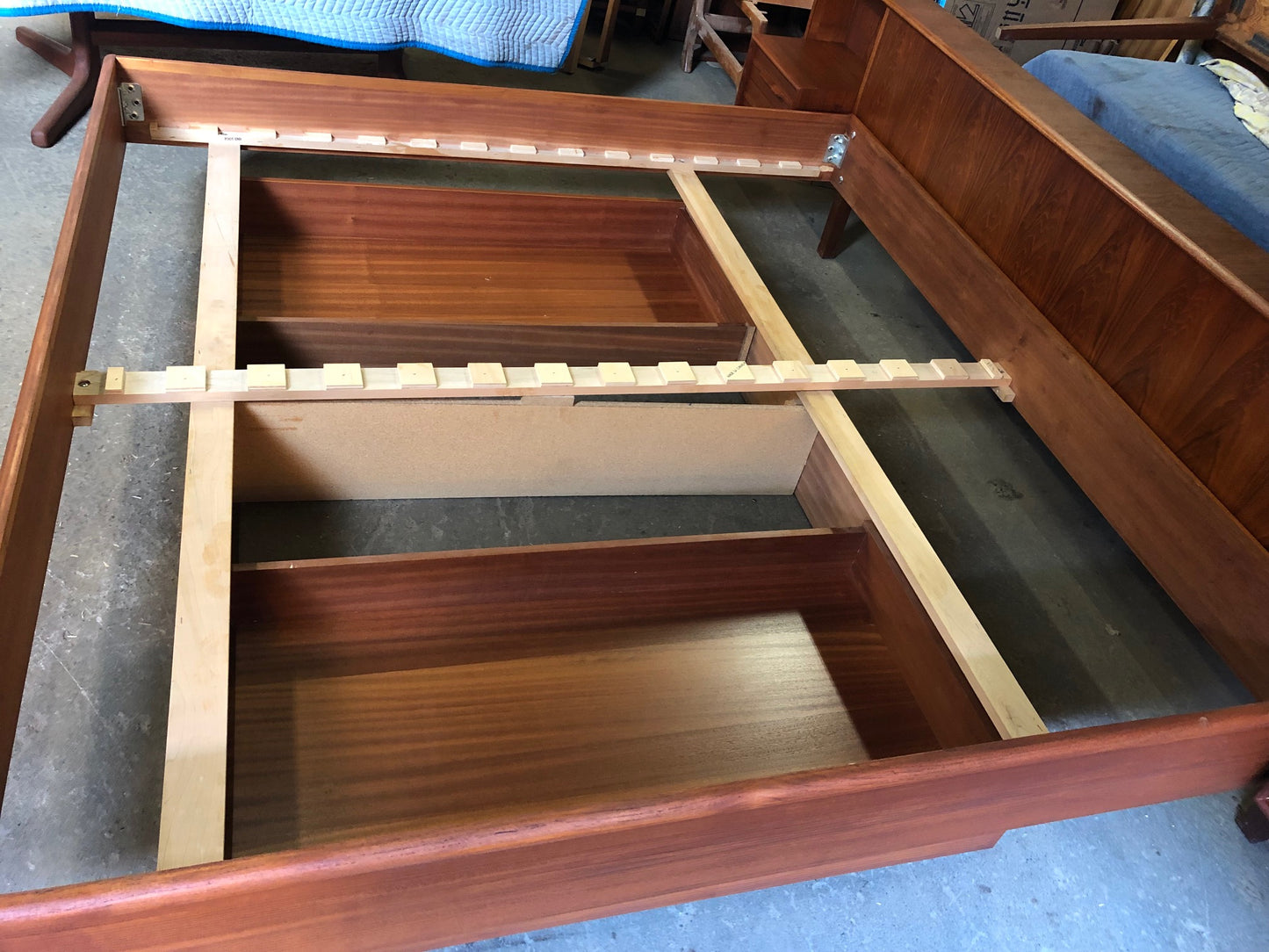 REFINISHED MCM Teak bed w storage drawers King (2 Twin mattress) and floating night stands, PERFECT, built for a few generations - Mid Century Modern Toronto
