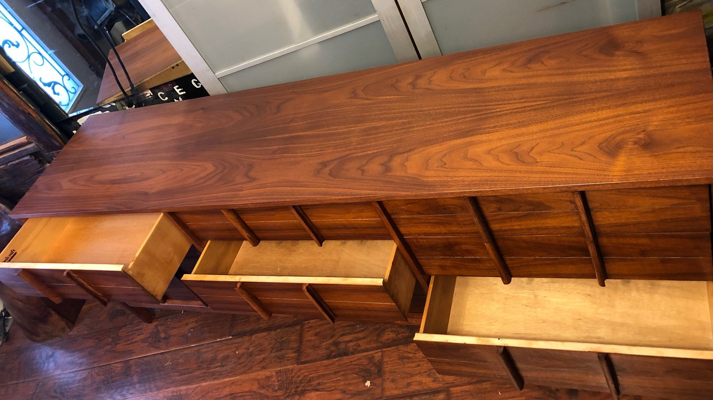 REFINISHED MCM Walnut Dresser 9 Drawers by Deilcraft 80” Perfect - Mid Century Modern Toronto