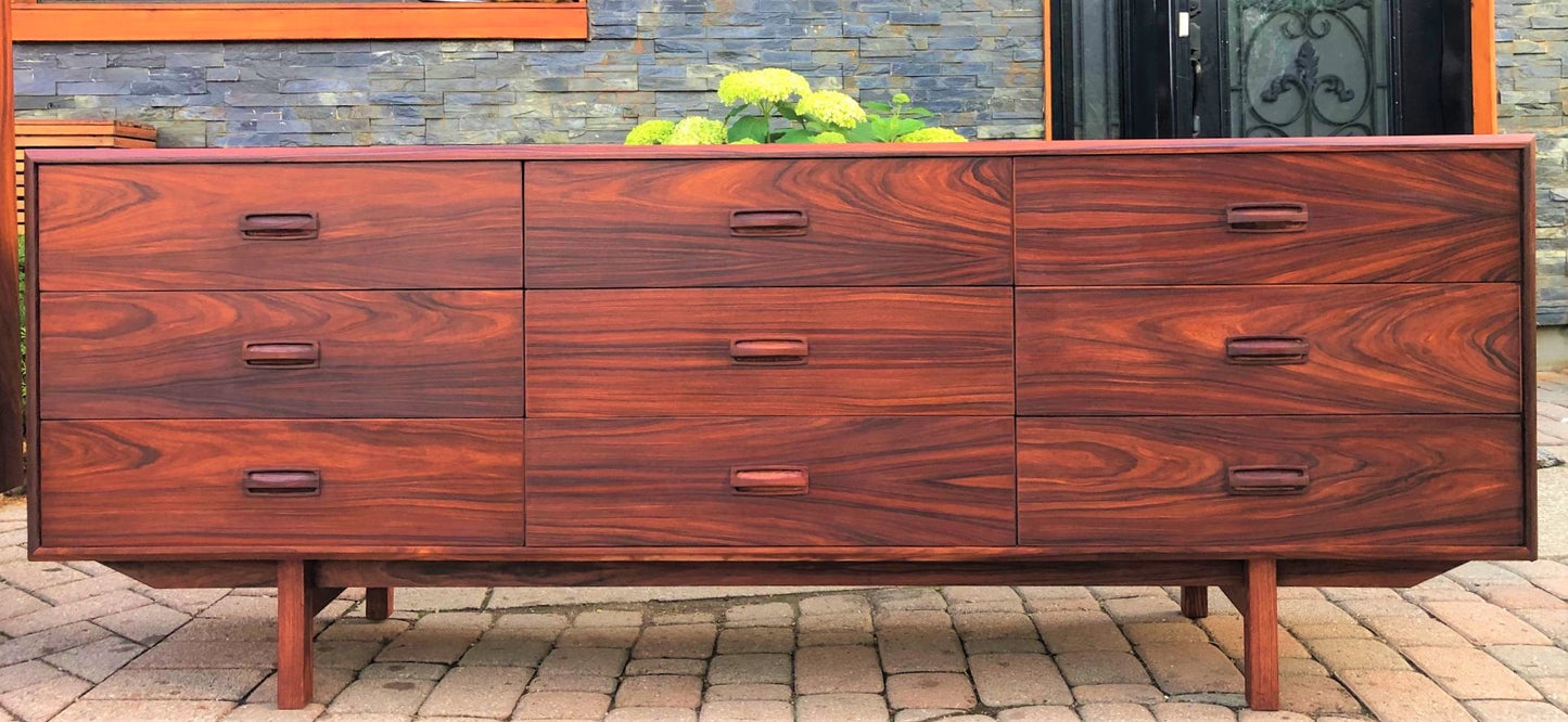 REFINISHED MCM Rosewood Bedroom set: Long dresser, tall dresser & platform bed w floating nightstands Queen, PERFECT - Mid Century Modern Toronto