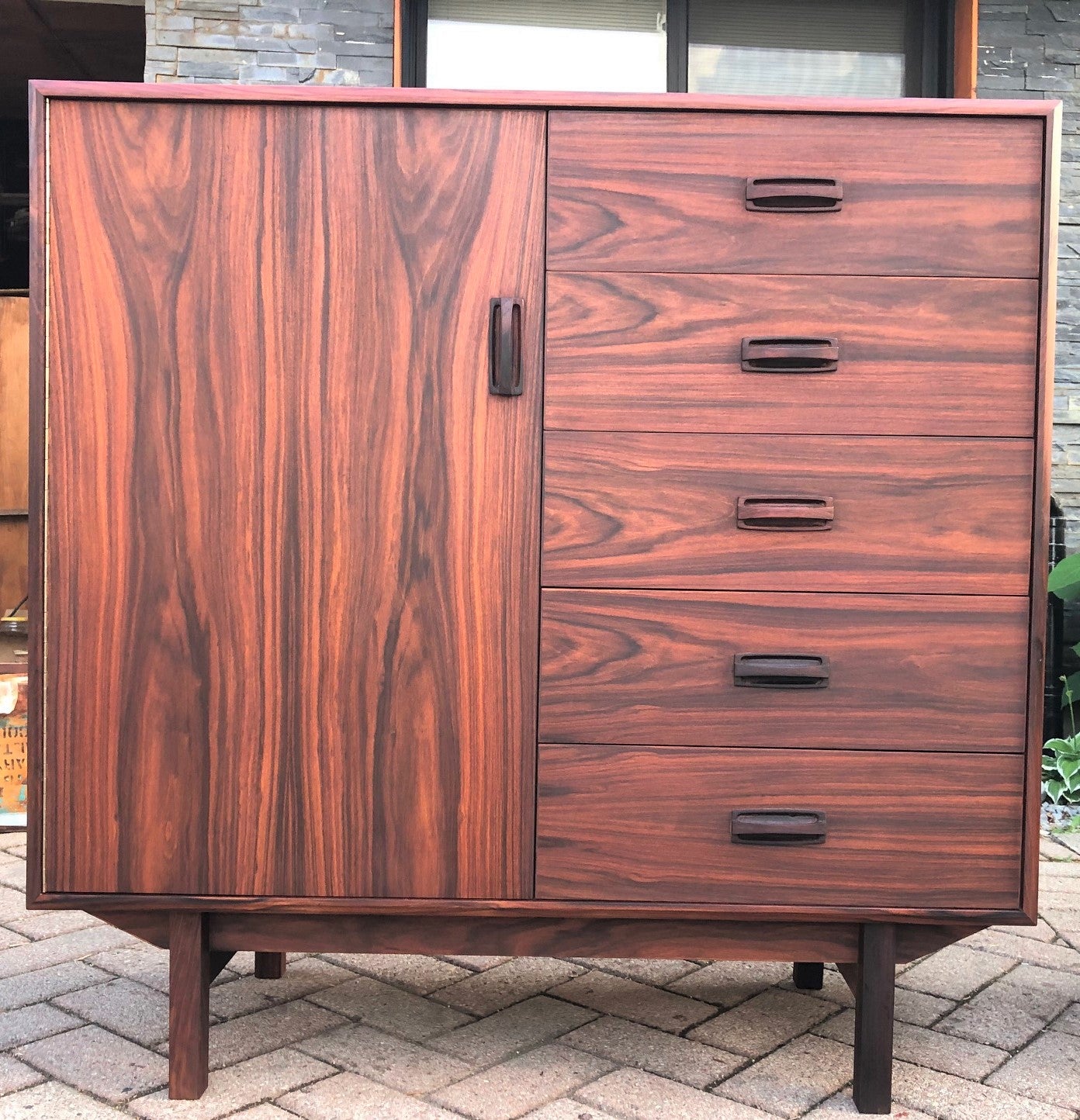 REFINISHED MCM Rosewood Bedroom set: Long dresser, tall dresser & platform bed w floating nightstands Queen, PERFECT - Mid Century Modern Toronto
