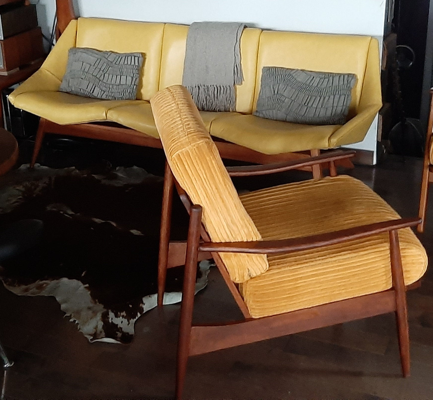 Set of 2 REFINISHED MCM Solid Wood Lounge Armchairs, like new - Mid Century Modern Toronto