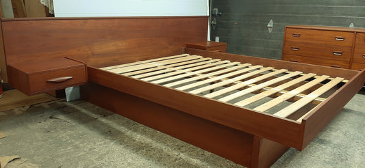 REFINISHED MCM Teak Platform Bed w floating nightstands Queen and Dresser 9 drawers - Mid Century Modern Toronto