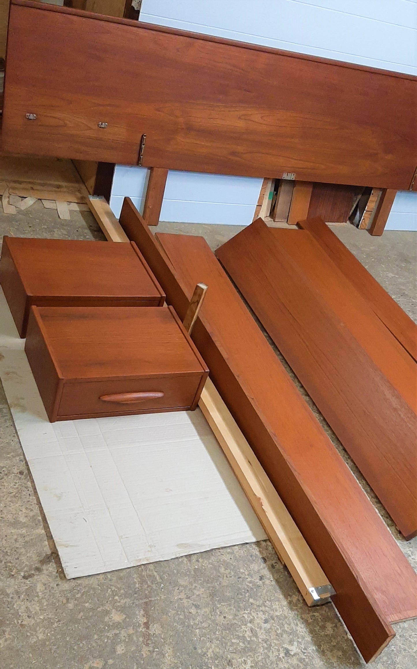 REFINISHED MCM Teak Platform Bed w floating nightstands Queen and Dresser 9 drawers - Mid Century Modern Toronto