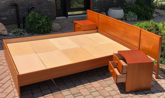 RESTORED MCM Teak Platform Bed w separate nightstands, Queen, PERFECT - Mid Century Modern Toronto