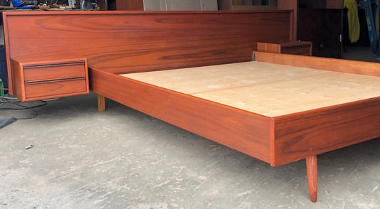 REFINISHED MCM Teak Platform Bed w floating nightstands Queen, PERFECT - Mid Century Modern Toronto