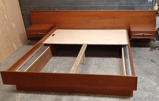 REFINISHED MCM Teak Platform Bed w floating nightstands Queen, PERFECT - Mid Century Modern Toronto