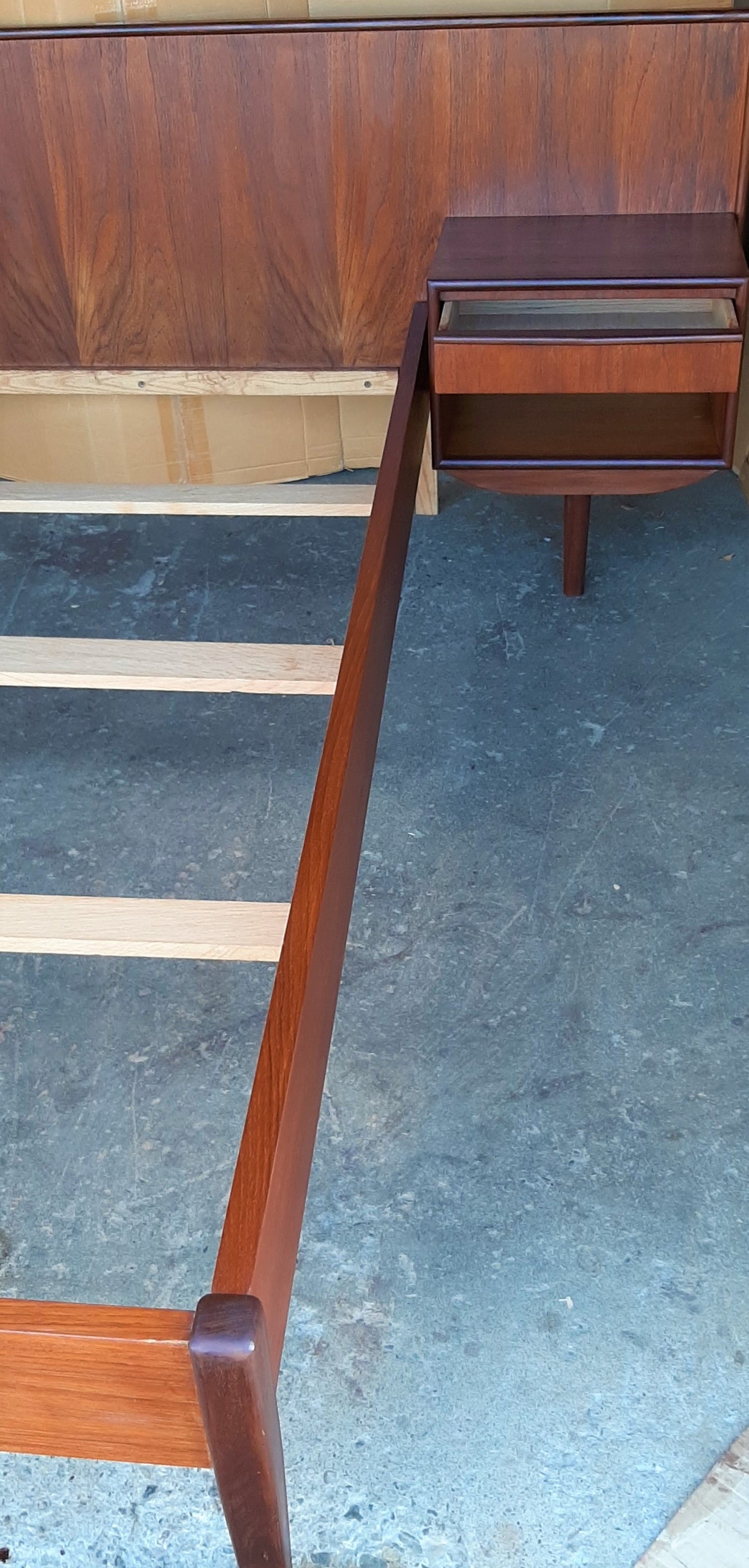 REFINISHED MCM Teak Platform Bed w floating nightstands Queen, PERFECT - Mid Century Modern Toronto