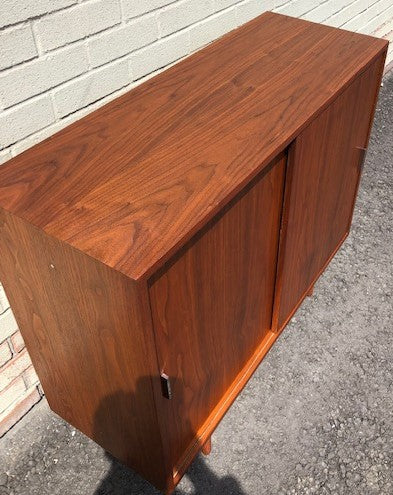 REFINISHED MCM Walnut Sideboard TV Media Record Console 37.5” PERFECT, narrow - Mid Century Modern Toronto