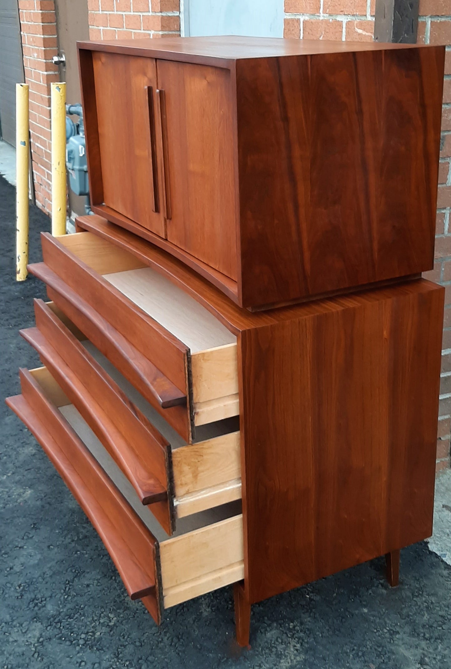 REFINISHED MCM Walnut Set of a Long Dresser 9 Drawers and a Gentleman's Chest, PERFECT - Mid Century Modern Toronto