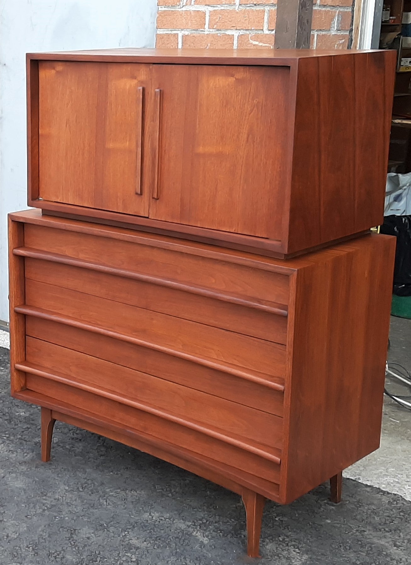 REFINISHED MCM Walnut Set of a Long Dresser 9 Drawers and a Gentleman's Chest, PERFECT - Mid Century Modern Toronto