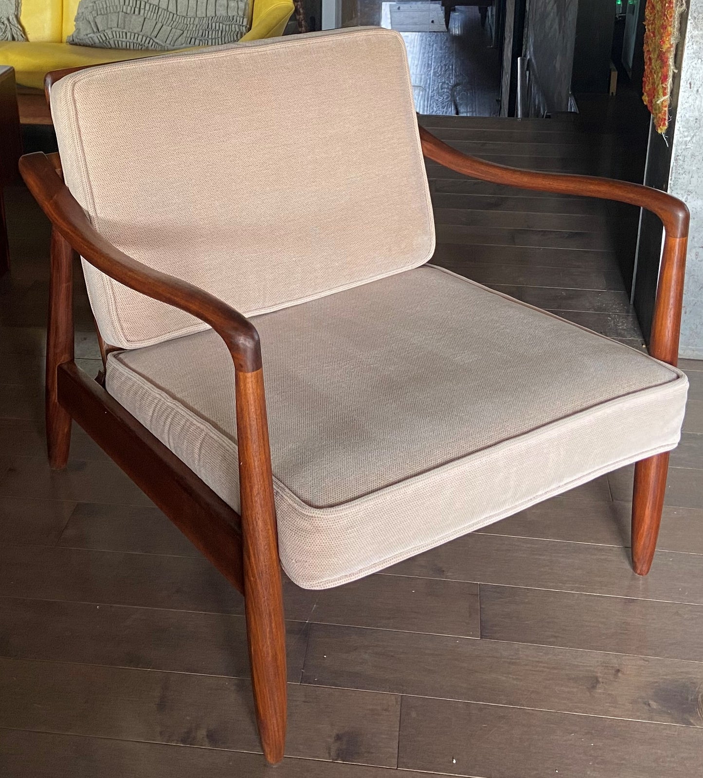 REFINISHED MCM Lounge Chair PERFECT