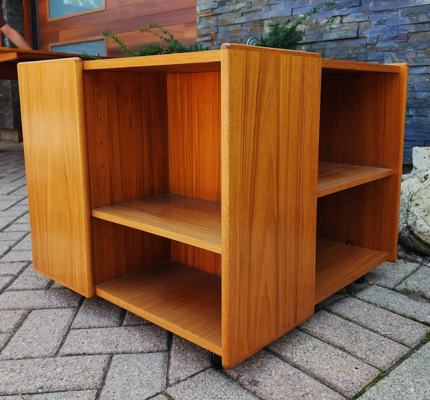 Mid Century Modern Teak Side/ End Table w Storage Large