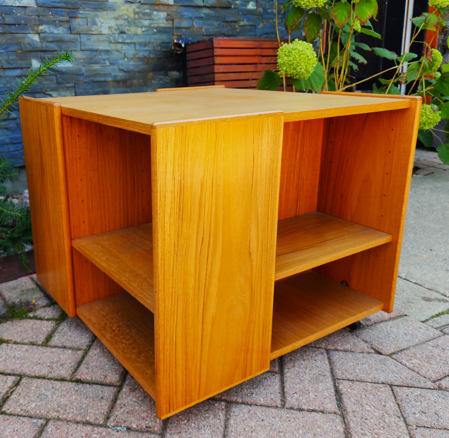 Mid Century Modern Teak Side/ End Table w Storage Large