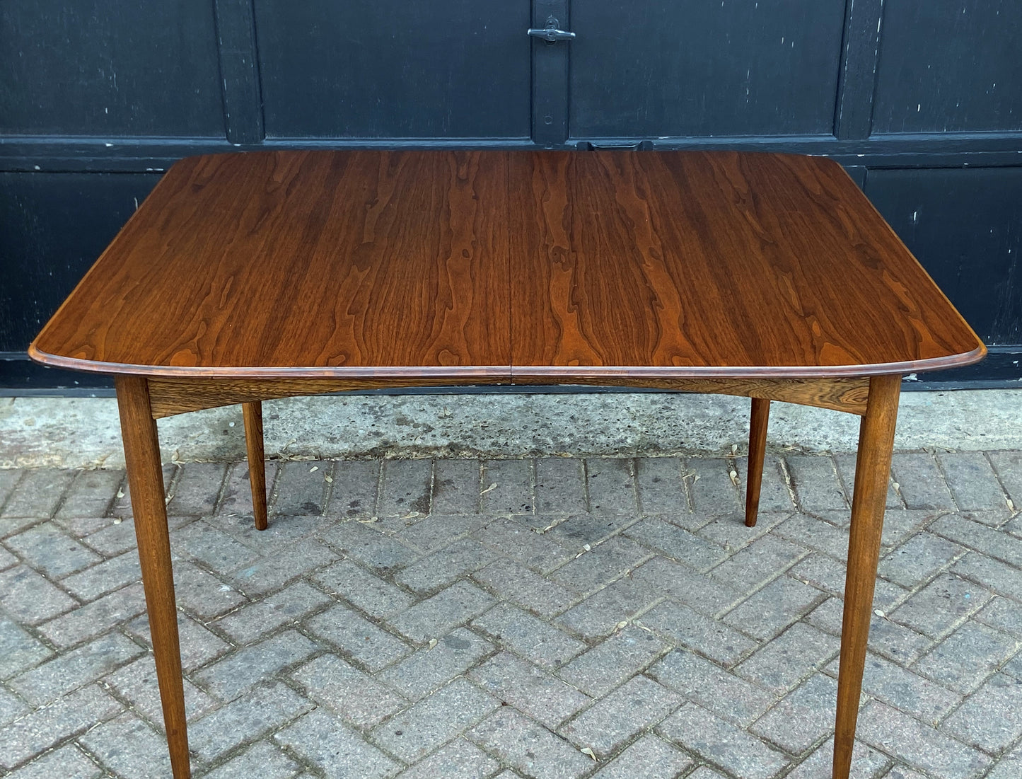 REFINISHED MCM Walnut Dining Table w 2 leaves by Deilcraft, Perfect, 4-6 ft