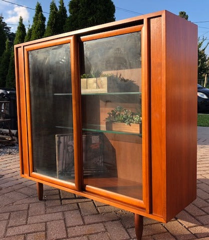 MCM Walnut Bookcase Display with sliding glass doors L 48"x H 44" - Mid Century Modern Toronto