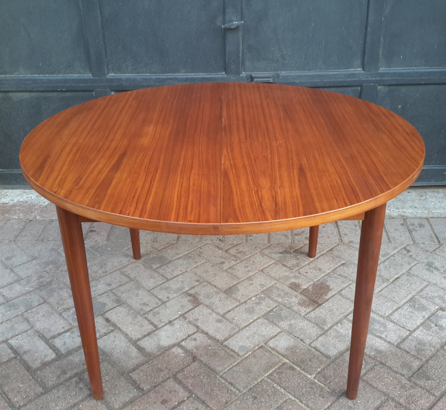 REFINISHED MCM Round Extendable to Oval Walnut Table Large 48"-90" - Mid Century Modern Toronto